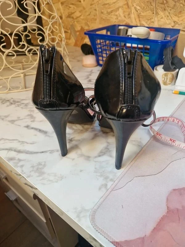 sandal – photo 3